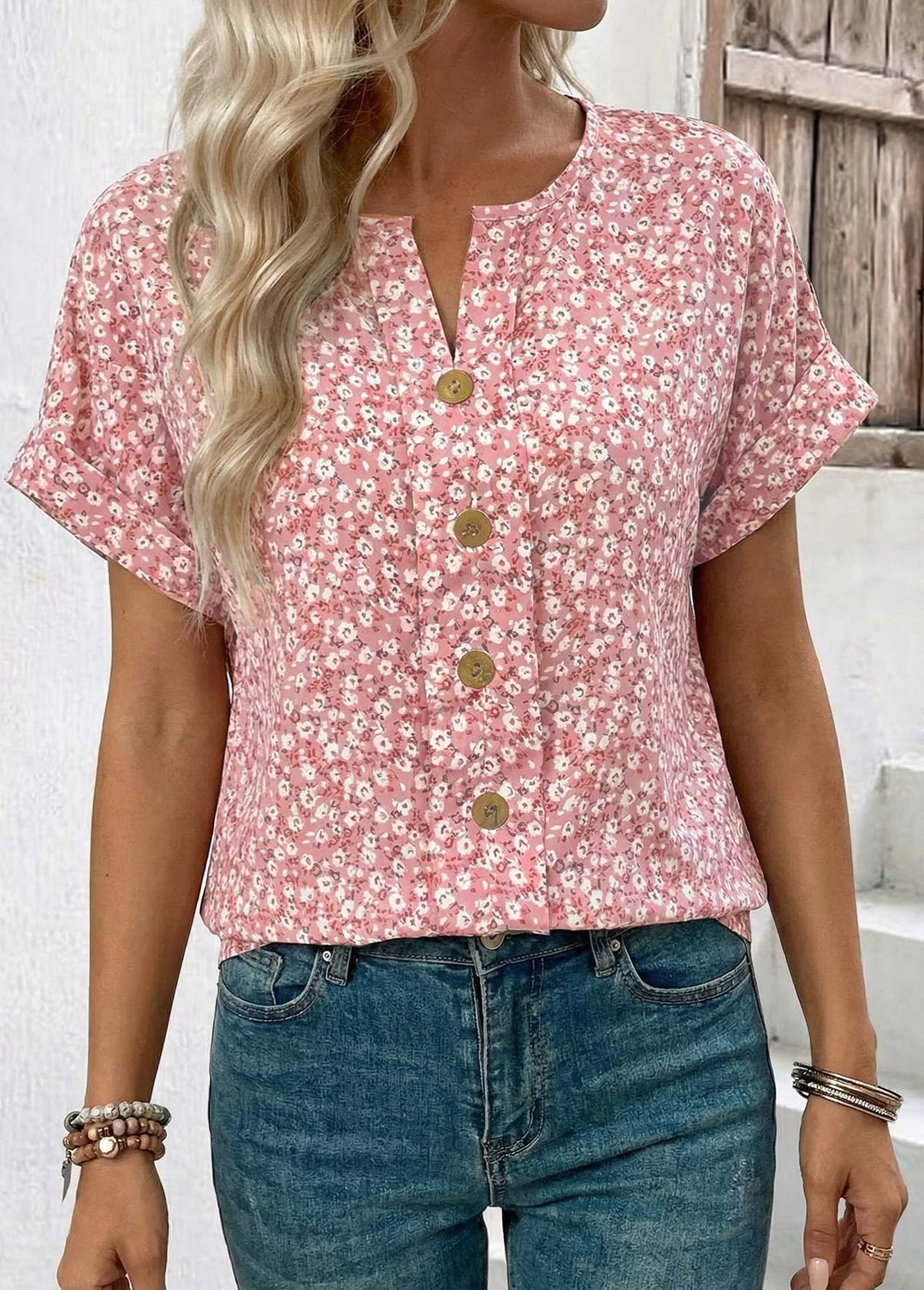 Ariel | T-Shirt Rose à Petit Imprimé Floral avec Coupe Flatteuse