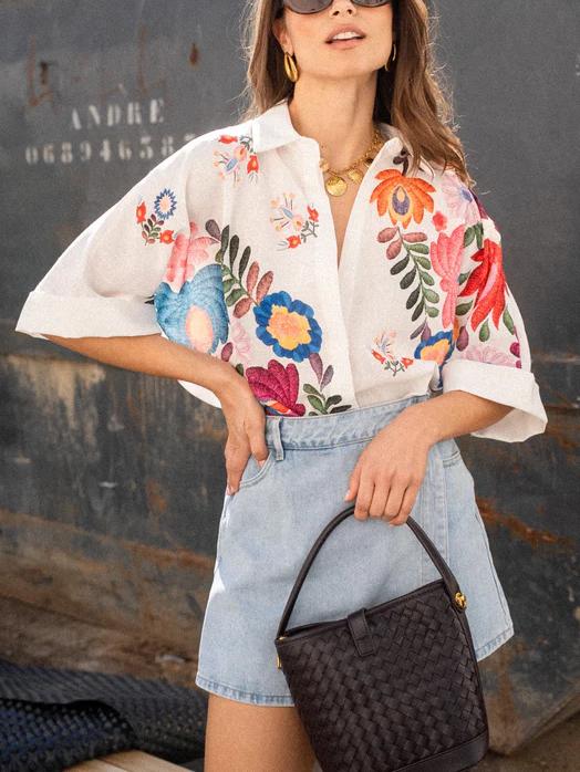Carla | Chemise Lin Imprimé Floral Brodé Col V Profond & Manches Courtes