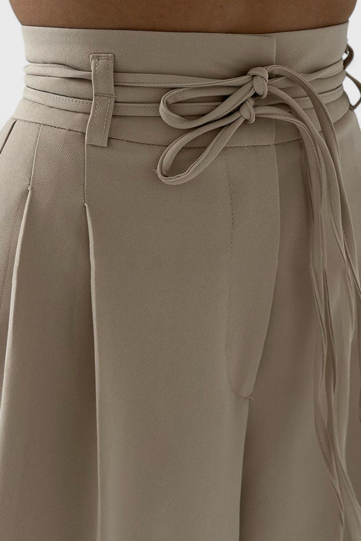 Pantalon large taille haute Sophie avec accents en corde