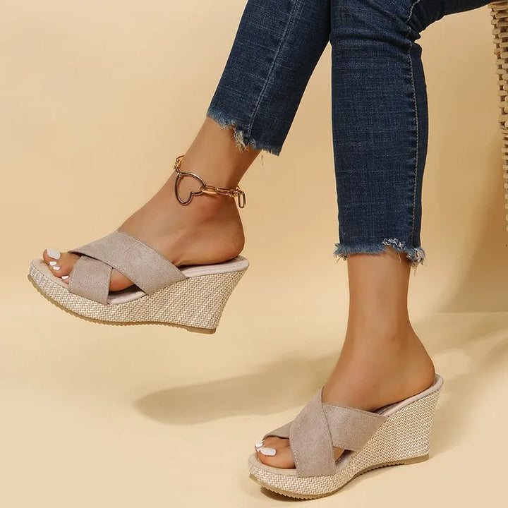 Sandales chic à brides croisées